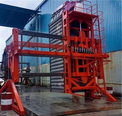 Ribaltatore per container a doppia inclinazione